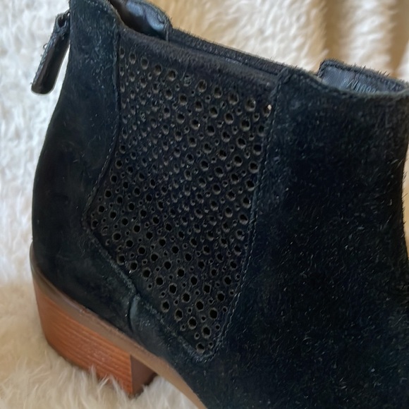 Cole haan Val perforated leather suede chelsea boots 7.5 - Picture 5 of 12